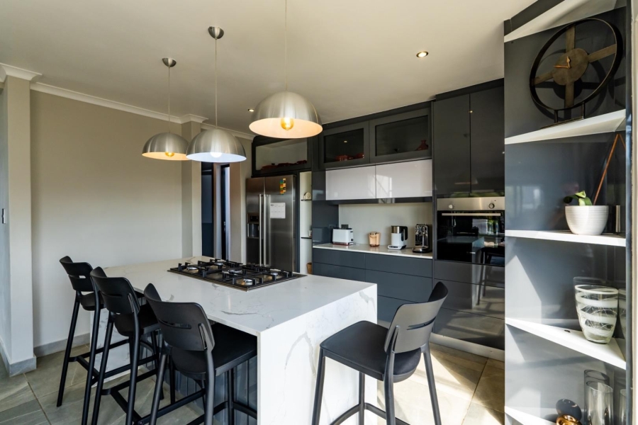 4 Bedroom Property for Sale in La Roche Western Cape